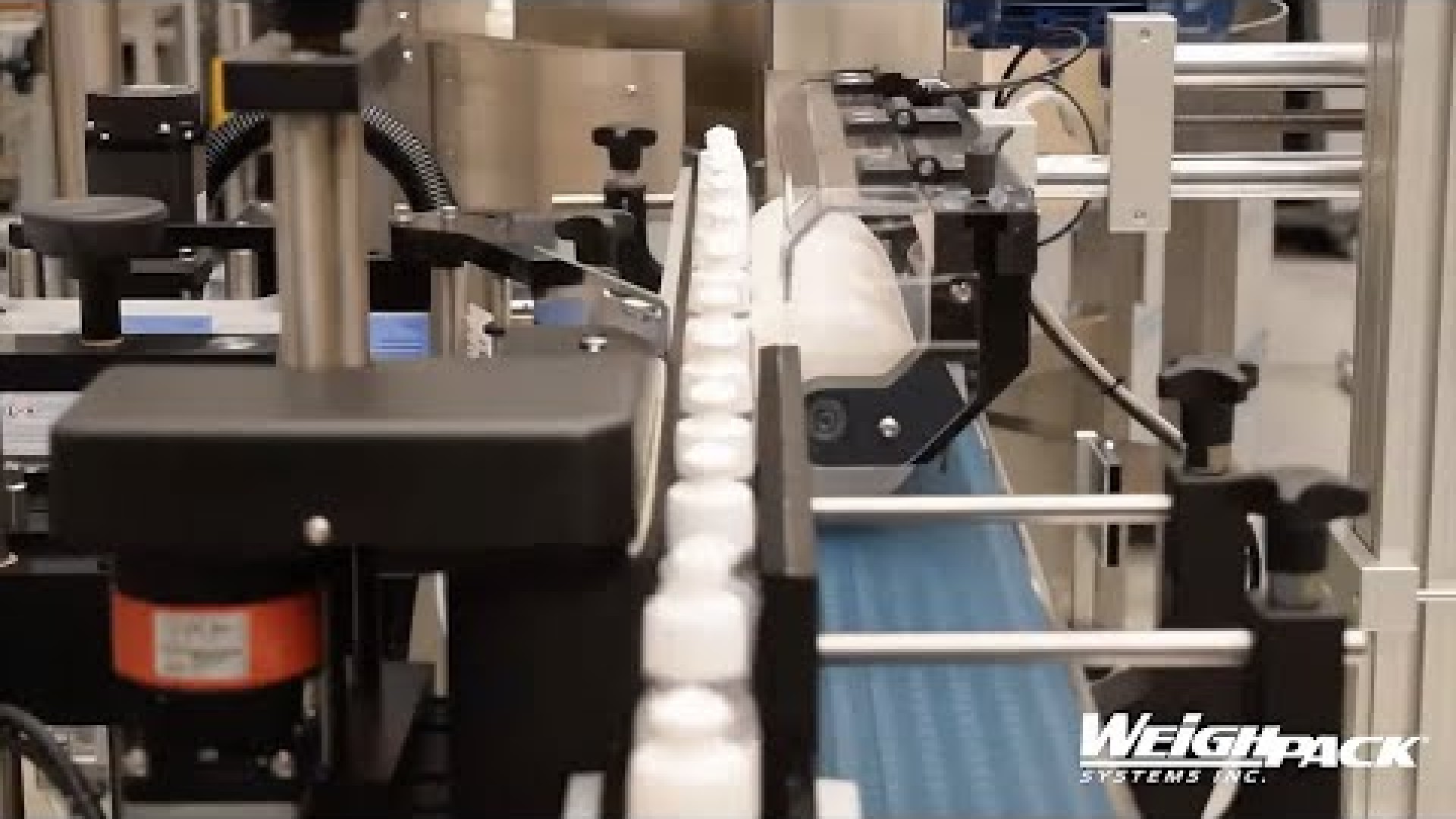 Label on sale packaging machine