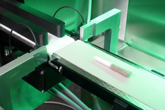 check weigher with emfr technology weighing a joint